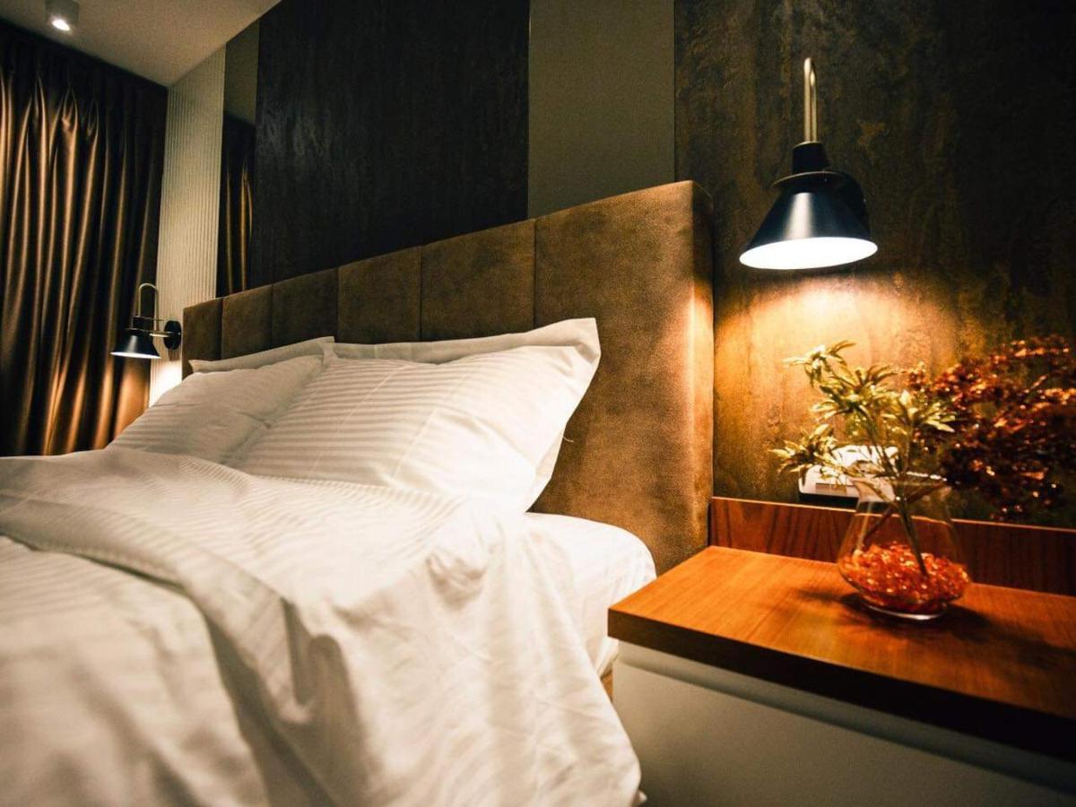 Hotel Romeo Korce Buitenkant foto