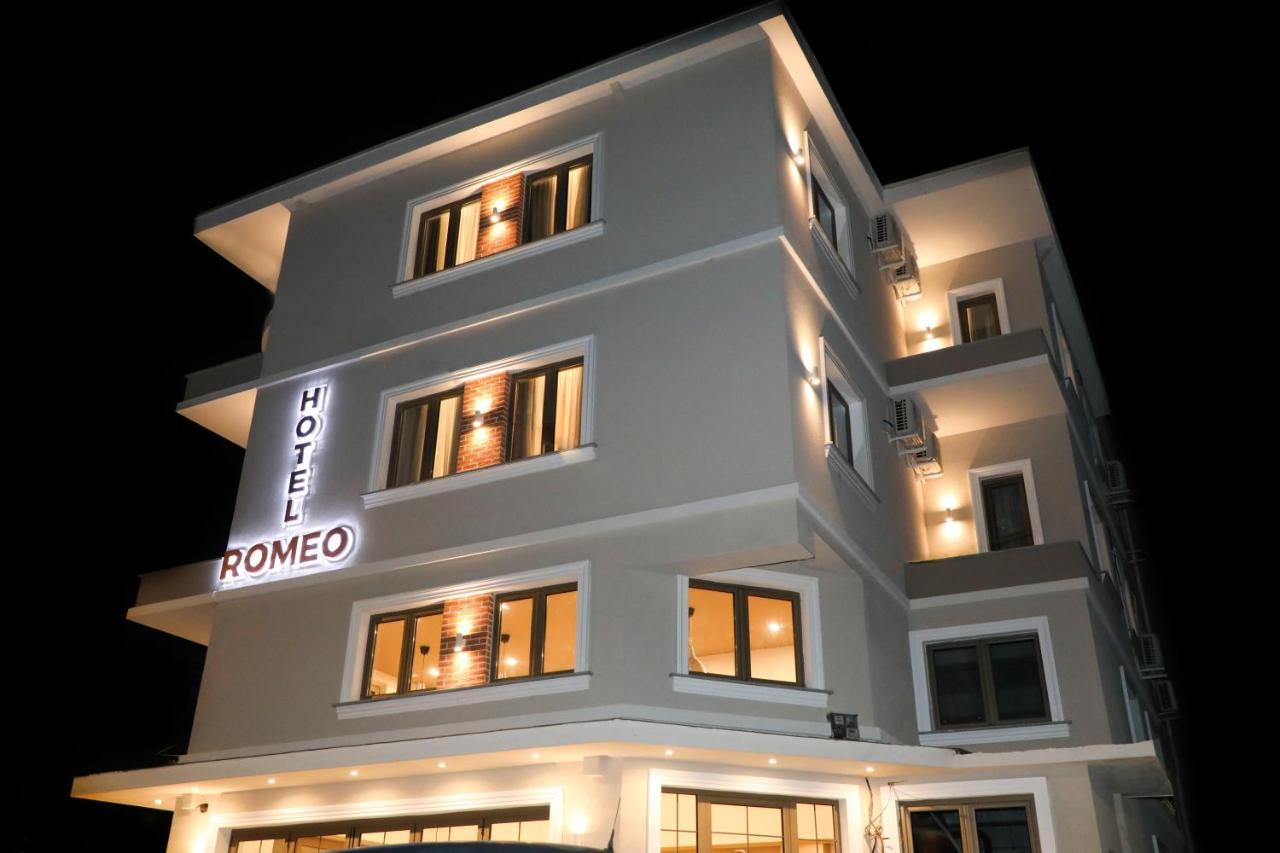 Hotel Romeo Korce Buitenkant foto