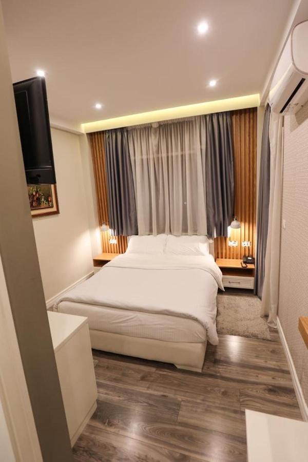 Hotel Romeo Korce Buitenkant foto