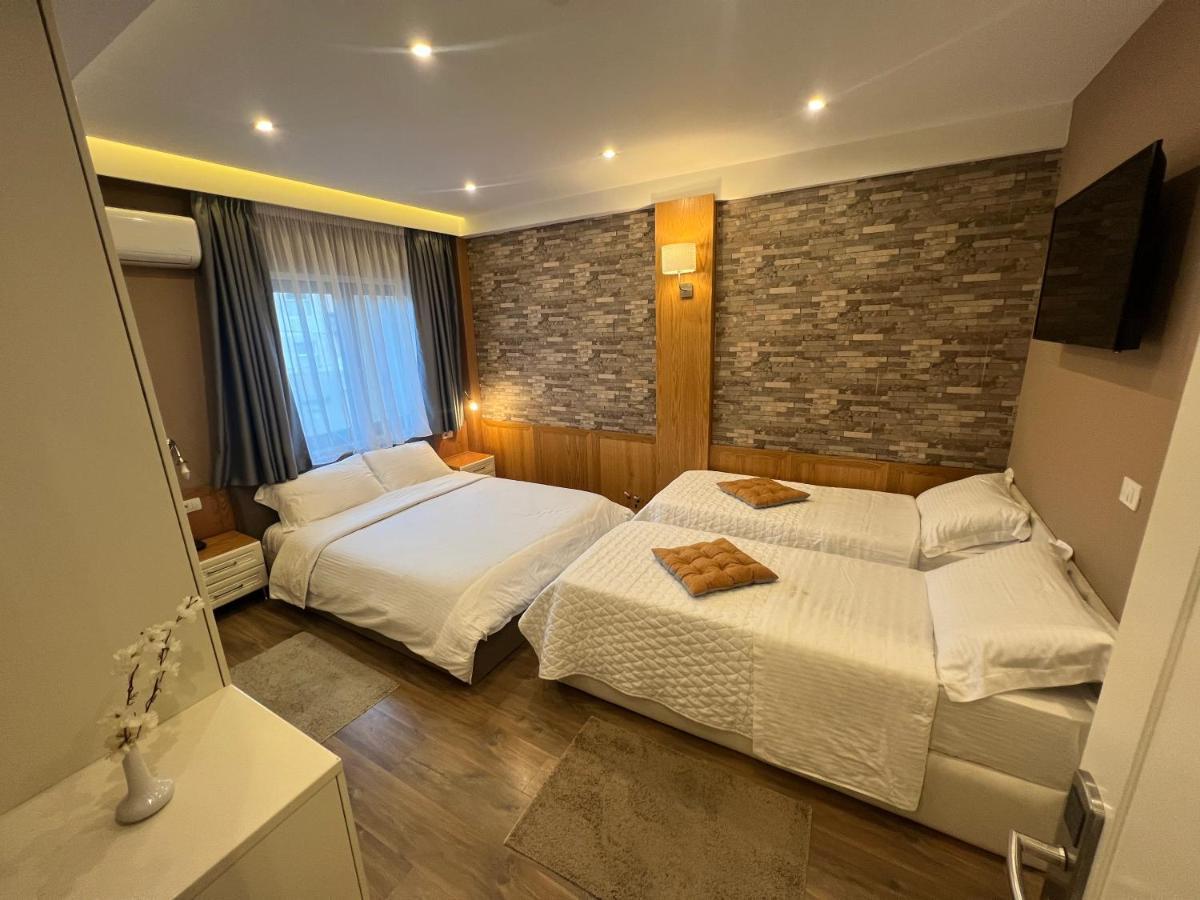 Hotel Romeo Korce Buitenkant foto